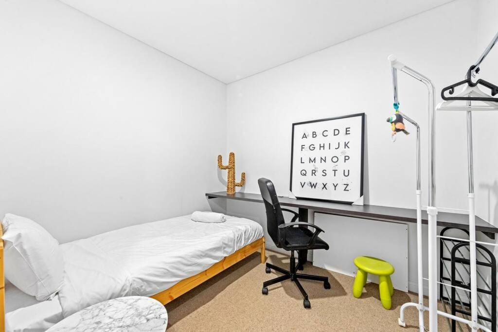 Four Bedroom Apartment With Facilities In Olympic Park سيدني المظهر الخارجي الصورة