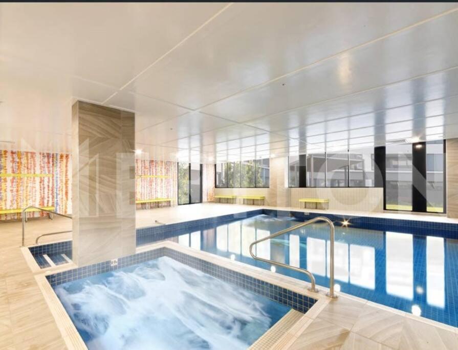 Four Bedroom Apartment With Facilities In Olympic Park سيدني المظهر الخارجي الصورة